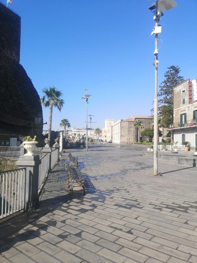 Locanda Popolare Aci Castello Esterno foto